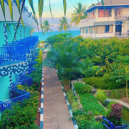 Beachcomber Hotel And Resort Daressalam Exterior foto