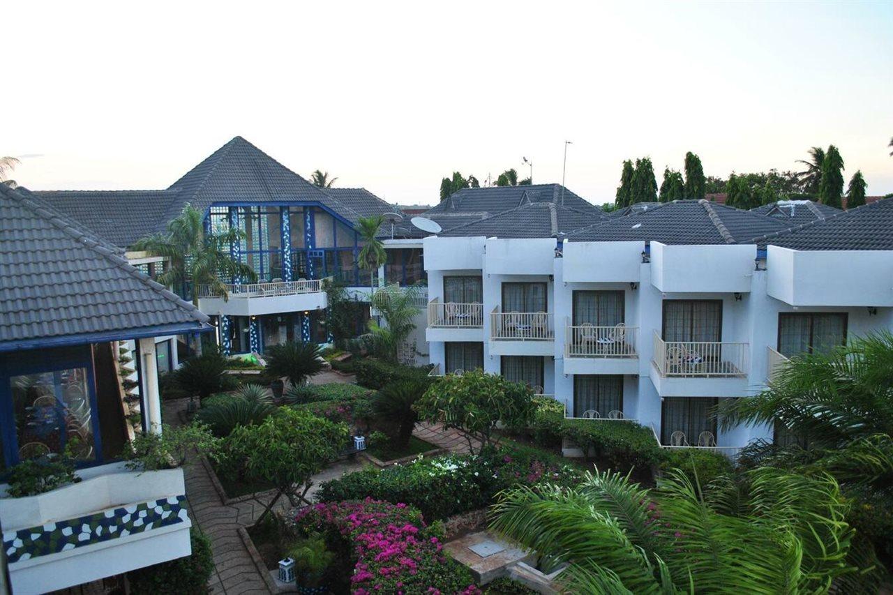Beachcomber Hotel And Resort Daressalam Exterior foto