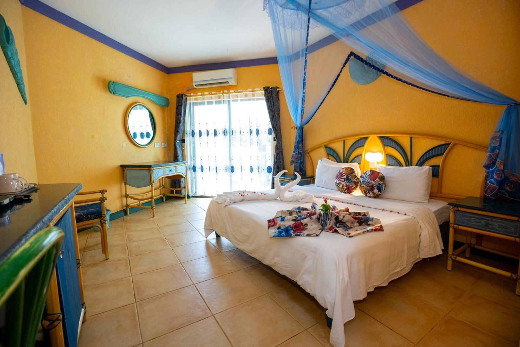 Beachcomber Hotel And Resort Daressalam Exterior foto