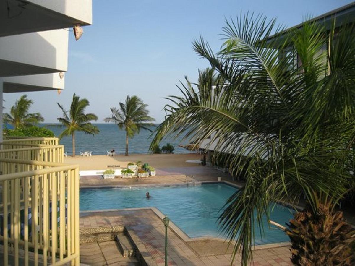 Beachcomber Hotel And Resort Daressalam Exterior foto