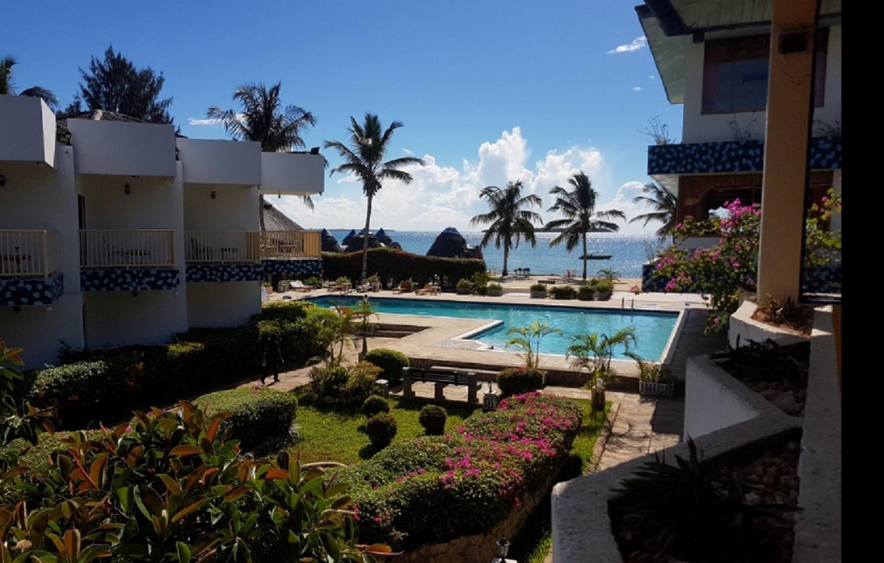 Beachcomber Hotel And Resort Daressalam Exterior foto